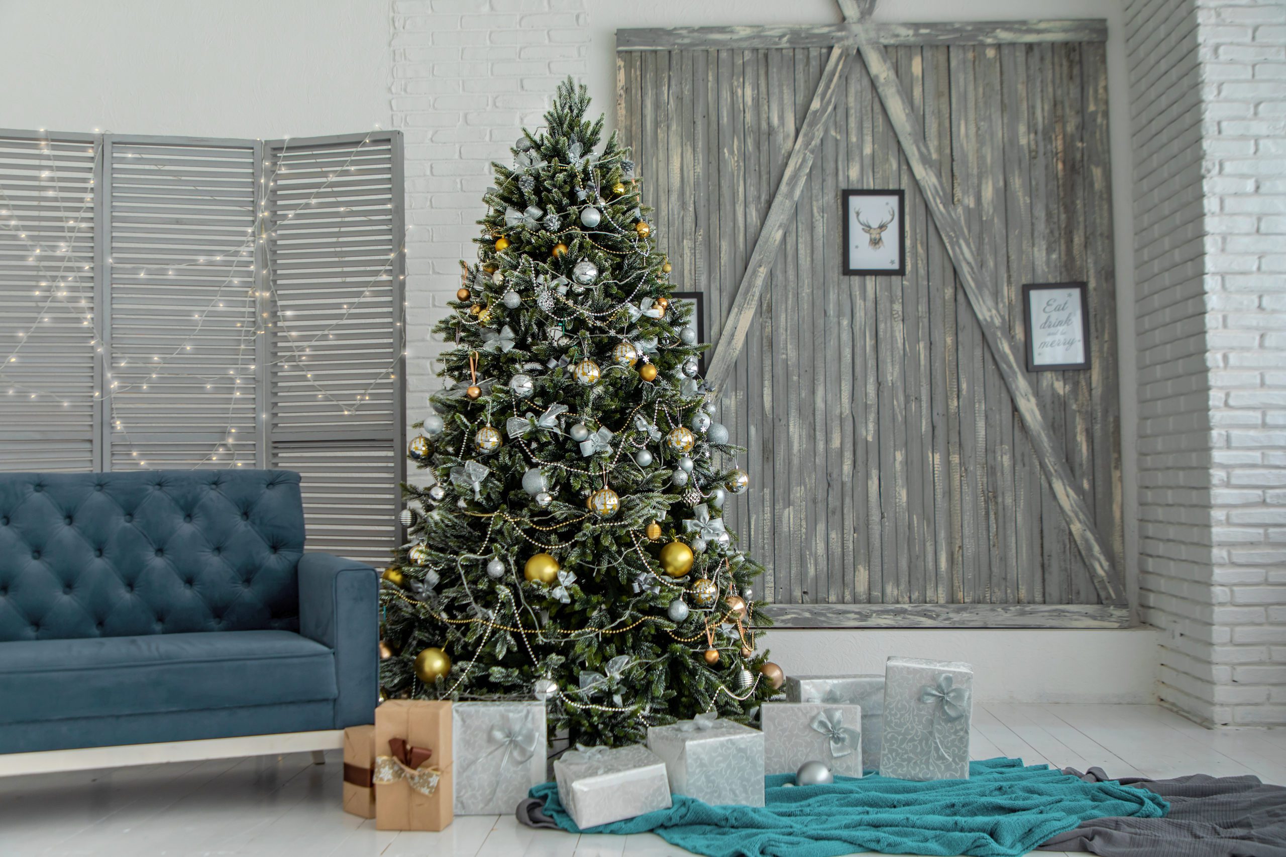 We Provide Office Christmas Tree Rental Services In The Uk Near You